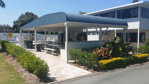 Alex Beach Cabins And Tourist Park - Hotel Gold Coast 1