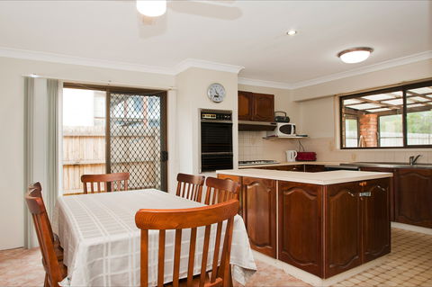 Beach Way - Hotel Gold Coast 2