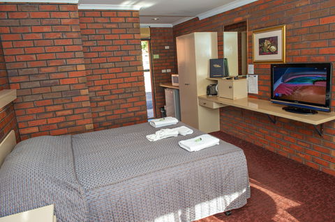 Golden Country Motel And Caravan Park - Hotel Gold Coast 1