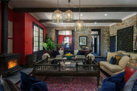 Hillcrest House Binda - Hotel Gold Coast 2