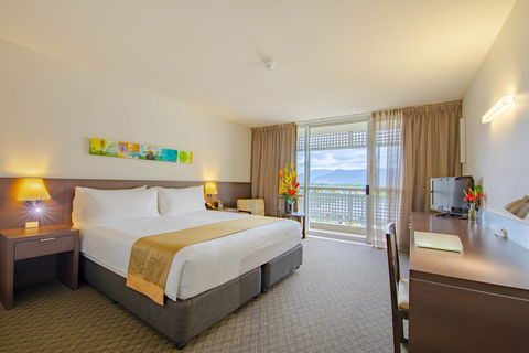 Holiday Inn Cairns Harbourside - Hotel Gold Coast 2