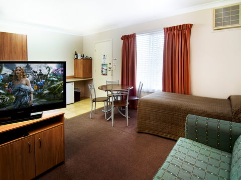 Riviera On Ruthven Motel - Hotel Gold Coast 2