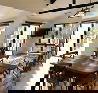 Somerset Stables - Hotel Gold Coast