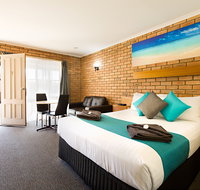 Statesman Motor Inn