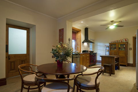 The Coffee Palace - Hotel Gold Coast 1