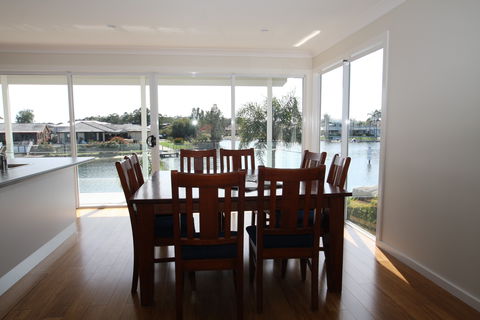 Waterfront Holiday Home - Hotel Gold Coast 2