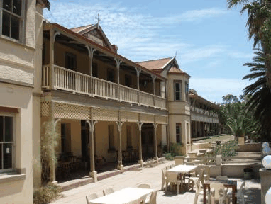 Priory Resort Hotel - Hotel Gold Coast