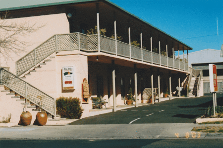 New England Motor Inn - Hotel Gold Coast