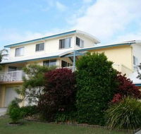 Angourie Waves - Hotel Gold Coast