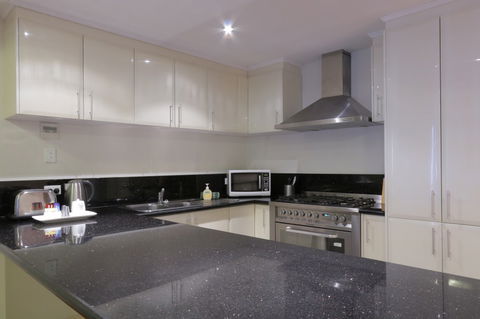 Antonas Verandah Apartments - Hotel Gold Coast 4