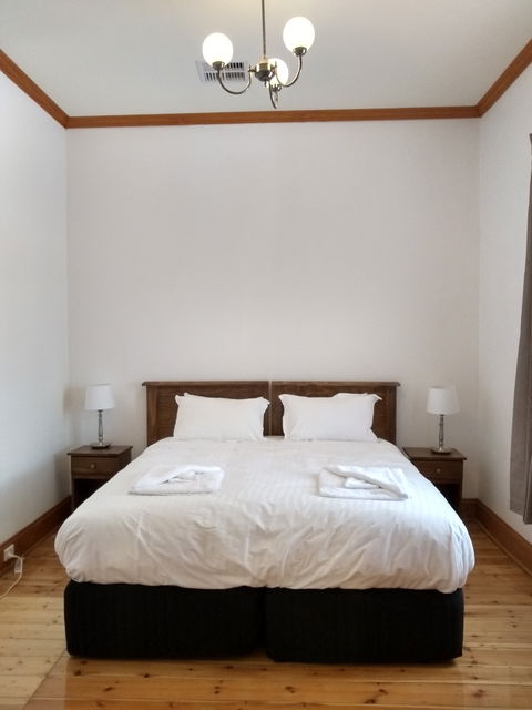 Adelaide Hills Birdwood Cottage - Hotel Gold Coast 2