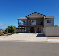 Agape Holiday Home - Hotel Gold Coast