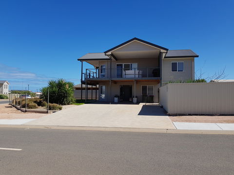 Agape Holiday Home - Hotel Gold Coast 0