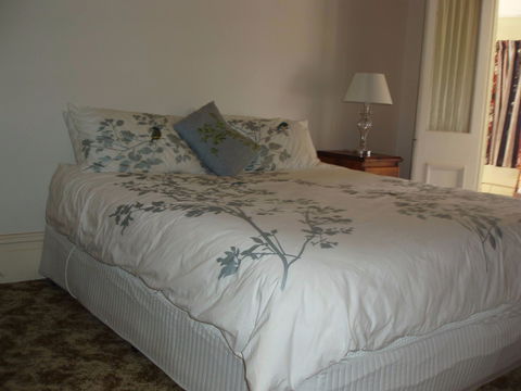 Ardlethan Bed And Breakfast - Hotel Gold Coast 1