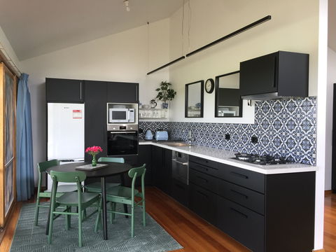 Black Cockatoo Cottages - Hotel Gold Coast 2