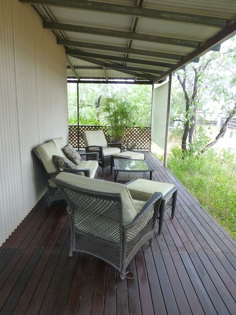 Digger's Rest Station - Hotel Gold Coast 1
