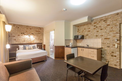 Highlander Motor Inn And Apartments - Hotel Gold Coast 0