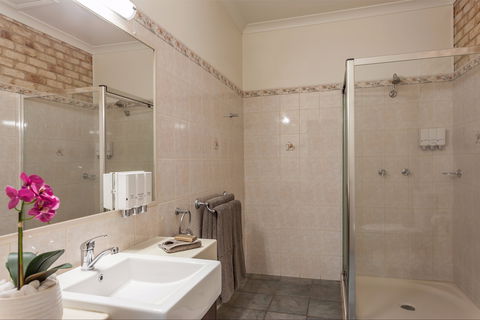 Highlander Motor Inn And Apartments - Hotel Gold Coast 1