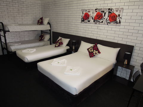 Jackaroo Apartments - Motel - Hotel Gold Coast 2