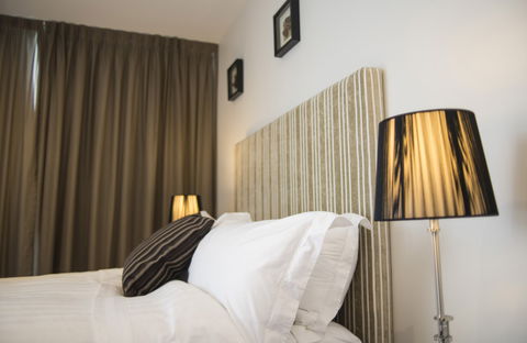 Manhattan - Canberra Executive Apartments - Hotel Gold Coast 2