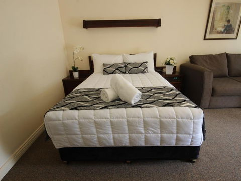 Molly Morgan Motor Inn - Hotel Gold Coast 2