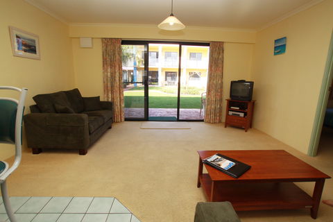 Nautilus Apartments Merimbula - Hotel Gold Coast 2