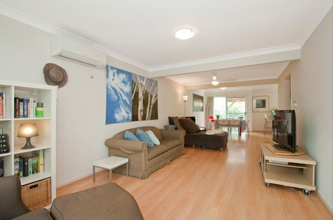 Sea Whispers - Hotel Gold Coast 0
