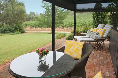 Seppeltsfield Vineyard Cottage - Hotel Gold Coast 2