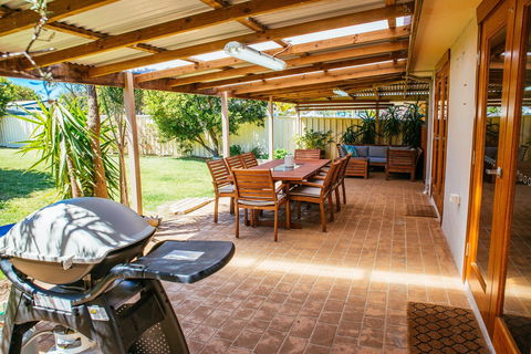 Sunbaker Beach House - Hotel Gold Coast 0