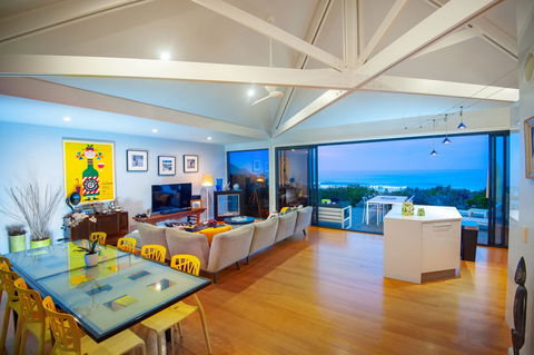 Tambac On Boomerang Beach - Hotel Gold Coast 0