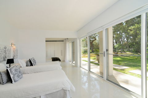 The White House Jervis Bay - Hotel Gold Coast 1