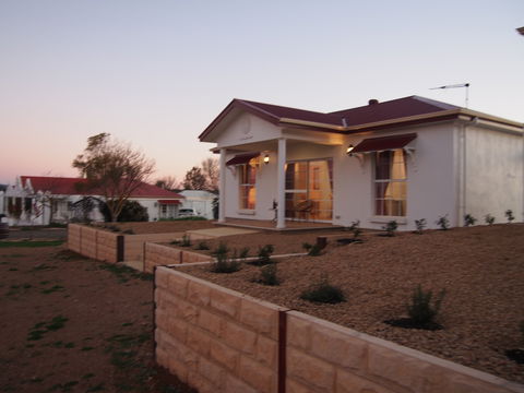 1837 Barossa Luxury Vineyard Cottages - Hotel Gold Coast 2