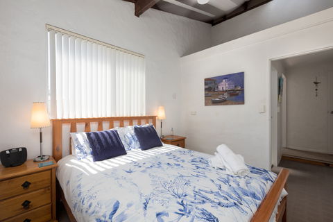 Absolute Oceanfront Cottage - Hotel Gold Coast 1