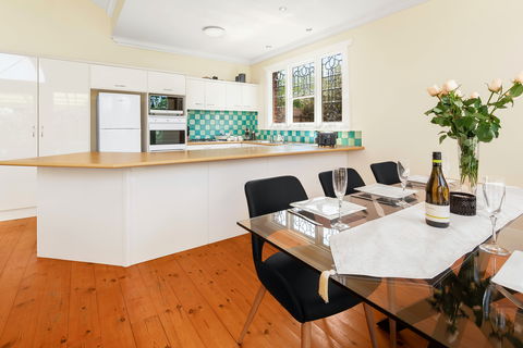 Adelaide Style Accommodation-City And Beach Luxury Home - Hotel Gold Coast 2
