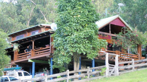 Bass Lodge - Hotel Gold Coast 1