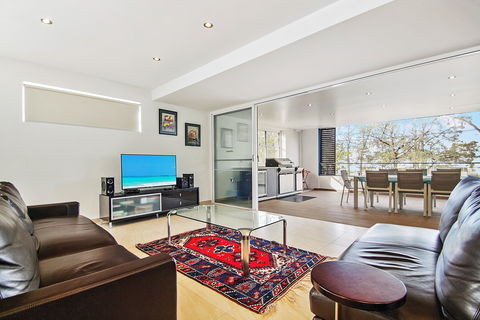 Bayreach Three - Hotel Gold Coast 1