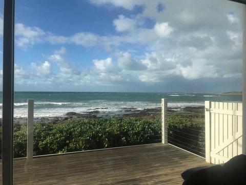 Beachy - Hotel Gold Coast 1