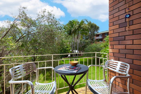Bikini - Hotel Gold Coast 1