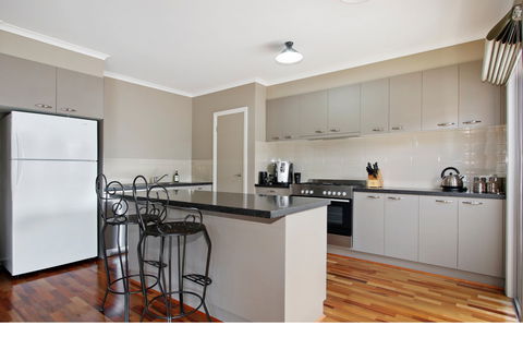 Collins Retreat - Hotel Gold Coast 2