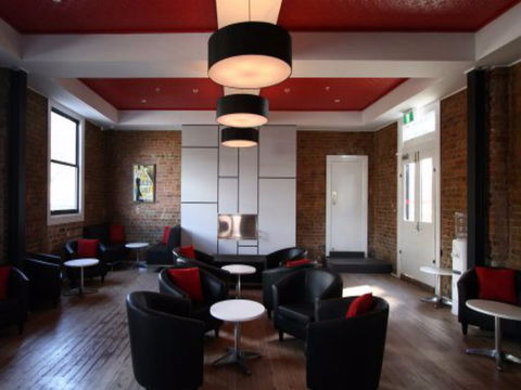 Cow And Calf Hotel - Hotel Gold Coast 1