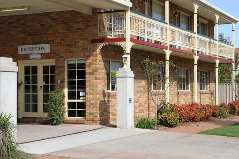 Grand Manor Motor Inn - Hotel Gold Coast 0