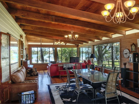 Riverside Holiday Retreat Yamba - Hotel Gold Coast 2