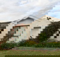 Waterfront Getaway in Sussex - Hotel Gold Coast