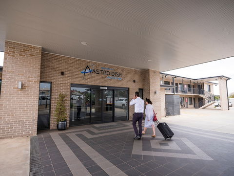 Aastro Dish Motor Inn - Hotel Gold Coast 0
