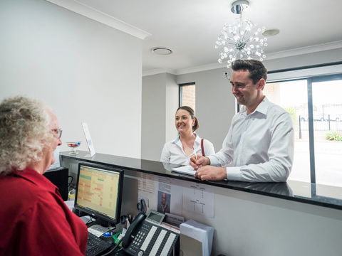 Aastro Dish Motor Inn - Hotel Gold Coast 1