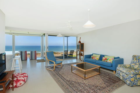 Chiton On The Rocks - Breathtaking Panoramic Coastal Views - Hotel Gold Coast 2