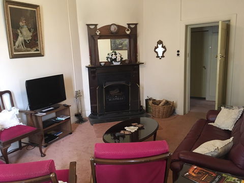 Croll Cottage - Hotel Gold Coast 1
