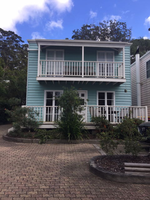 Hyams Beach Green Whaler - Hotel Gold Coast 0