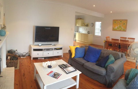 Hyams Beach Green Whaler - Hotel Gold Coast 1