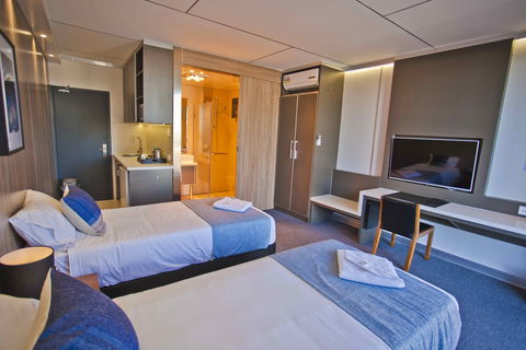 Kings Park Accommodation - Hotel Gold Coast 2